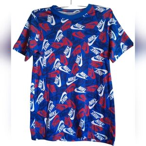 Nike Boys NSW Futura All Over Print t-shirt